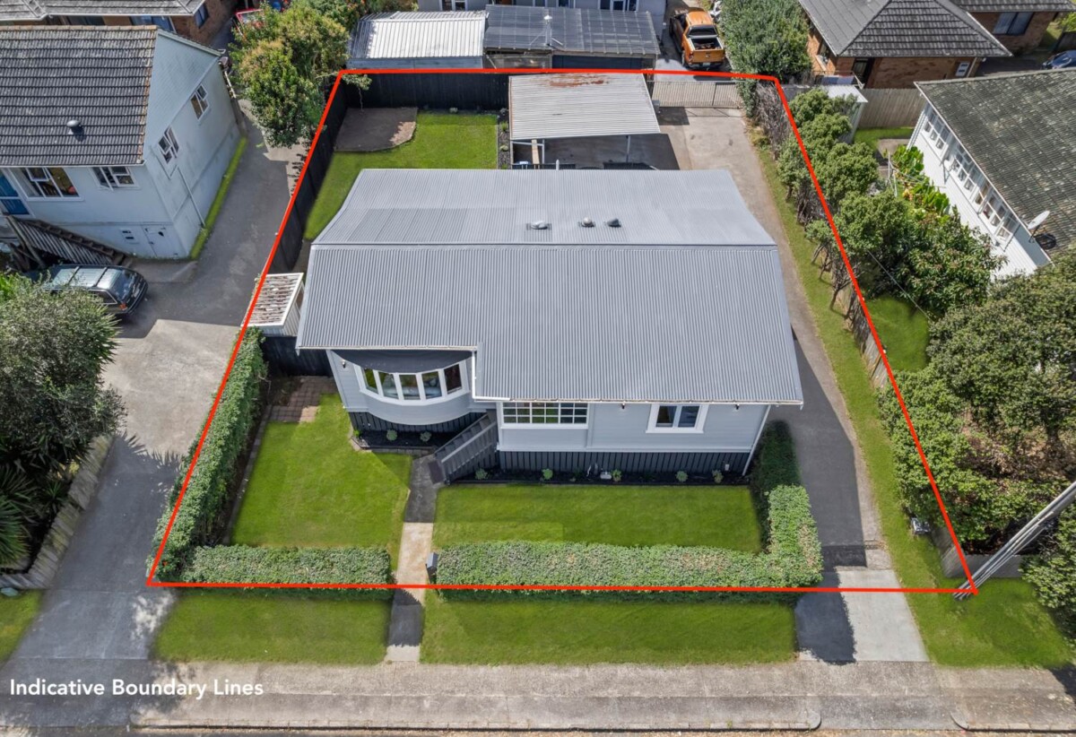 Mt Roskill Grammar school zone, 3 beds 1 bath house with carport on 453m2 section, close to shops, parks,schools motorway access, Zoned for Three Kings School, Mt Roskill Intermediate and Mt Roskill Grammar, 9A Haughey Avenue, Three Kings, Auckland