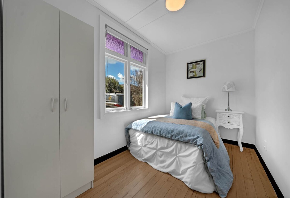 Mt Roskill Grammar school zone, 3 beds 1 bath house with carport on 453m2 section, close to shops, parks,schools motorway access, Zoned for Three Kings School, Mt Roskill Intermediate and Mt Roskill Grammar, 9A Haughey Avenue, Three Kings, Auckland