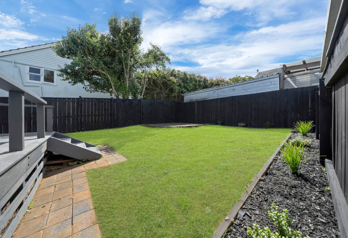 Mt Roskill Grammar school zone, 3 beds 1 bath house with carport on 453m2 section, close to shops, parks,schools motorway access, Zoned for Three Kings School, Mt Roskill Intermediate and Mt Roskill Grammar, 9A Haughey Avenue, Three Kings, Auckland