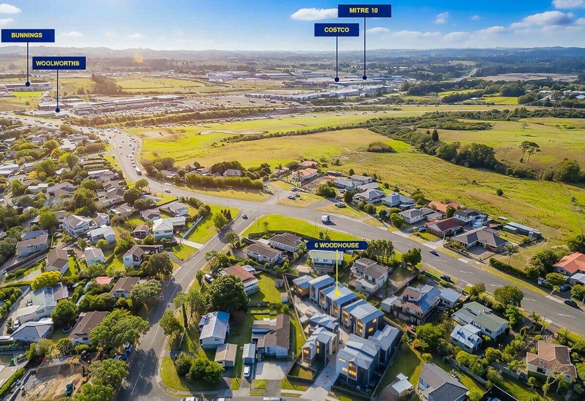 Motivated vendor, Brandnew 4 beds 3.5 baths home with garage, 2 ensuites, 1 ensuite ground floor, move-in ready, shops, parks, cafes, schools, and transport are close by, with Westgate, Northwest and Costco just minutes away, 0.7 km to West Harbour School, 8/6 Woodhouse Place, West Harbour, Auckland