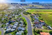 Motivated vendor, Brandnew 4 beds 3.5 baths home with garage, 2 ensuites, 1 ensuite ground floor, move-in ready, shops, parks, cafes, schools, and transport are close by, with Westgate, Northwest and Costco just minutes away, 0.7 km to West Harbour School, 8/6 Woodhouse Place, West Harbour, Auckland