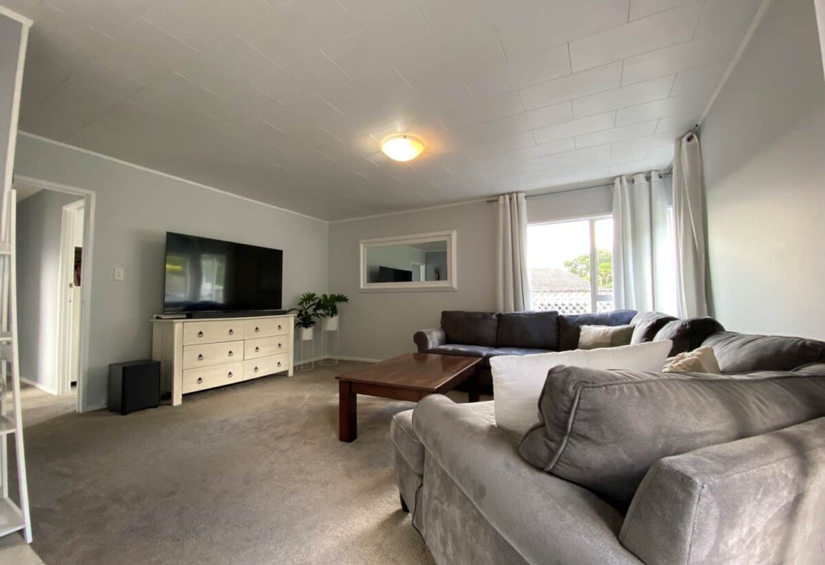 Rangitoto College and Double Westlake school zone, 3 beds house on 674m2 section, close to schools, shops, shoppingcentres, reserve, motorway access, 0.4 km to Sunnynook School, 36 Lavery Place, Sunnynook, Auckland