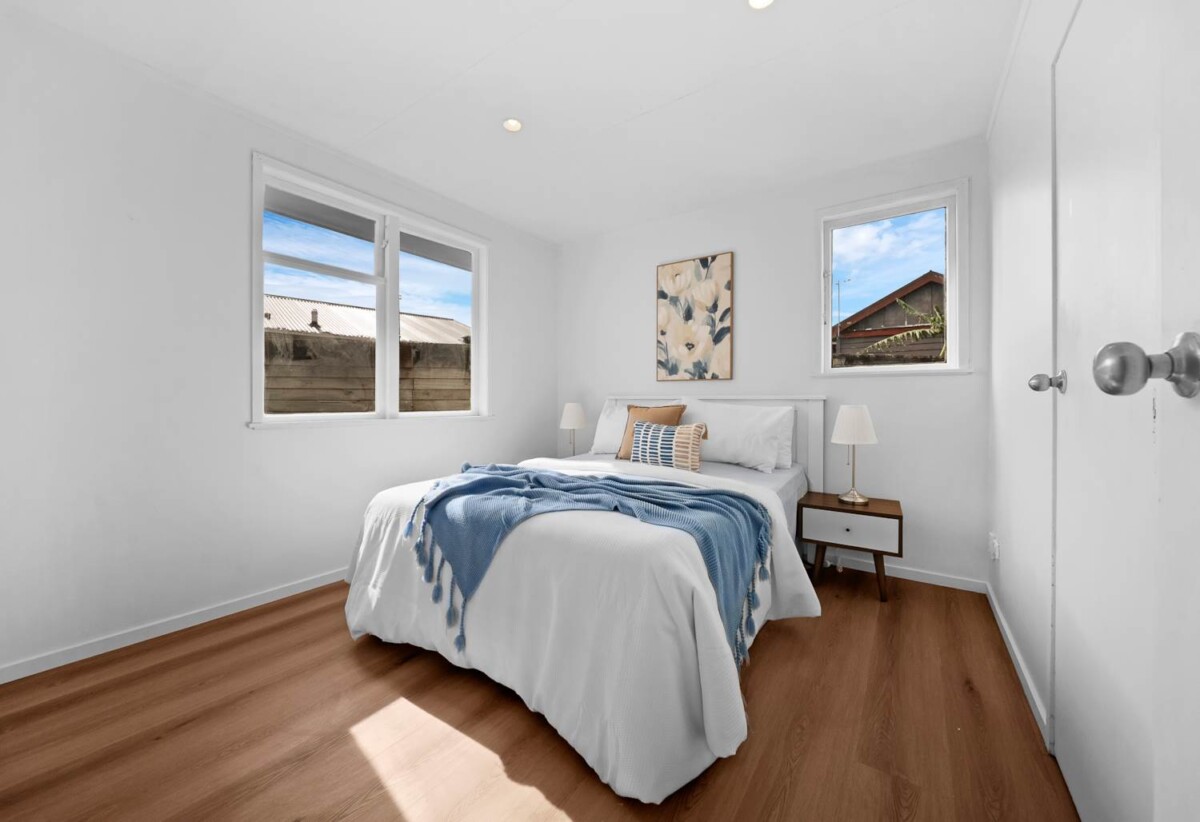 CV $730,000., Renovated 3 beds 1 bath house on 436m2 section, close to shops, schools, motorway access, 0.3 km to Mangere East School, 10 Carnac Place, Mangere East, Auckland