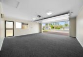 Parkside Living, Renovated Brick and tile 3 beds 1 bath house with double garage on 606m2 section, close to shops, shopping centres, schools, zoned for Riverhills School, Pakuranga Heights Intermediate, Howick Intermediate, Edgewater College, and Santa Maria College, 172 Burswood Drive, Burswood, Auckland