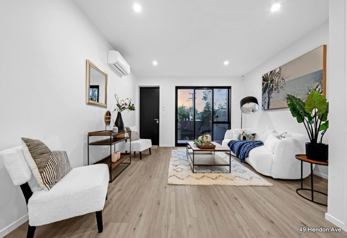 10 Years Stamford Warranty, Brandnew 3 beds 1.5 baths home with car park, Just a short stroll to the picturesque Alan Wood Reserve, with scenic walkways and cycle paths, close to schools, shops, supermarkets, motorway access, 1.7 km to Avondale College, 6/49 Hendon Avenue, Mt Albert, Auckland