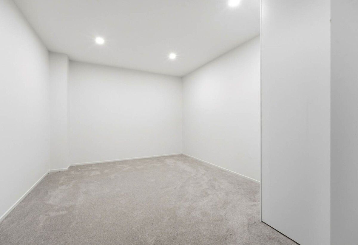 Motivated vendor, Rangitoto College zone, Standalone Brandnew 4 beds 4 baths house home with garage, with Rothesay Bay Beach just a short stroll away and Browns Bay village nearby, 0.2 km to Browns Bay School, Lot 1/30 Kiteroa Terrace, Rothesay Bay, Auckland