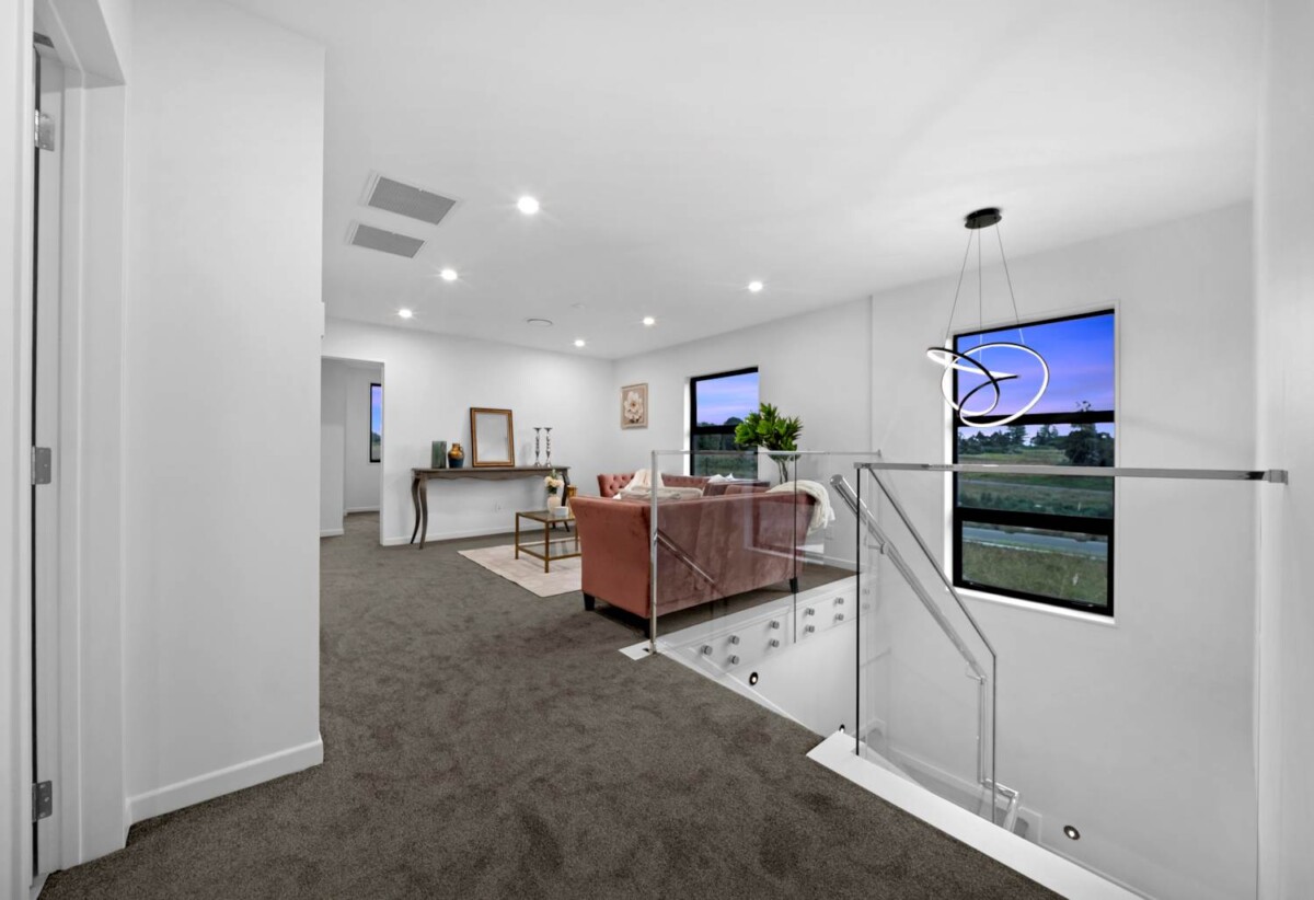 3 ensuites, 2 kitchens, Brandnew 5 beds 4.5 baths house with garage and 1 bed granny, Central heating, motivated vendor, close to schools, shops, motorway access, 43 Derbyshire Lane, Karaka, Auckland