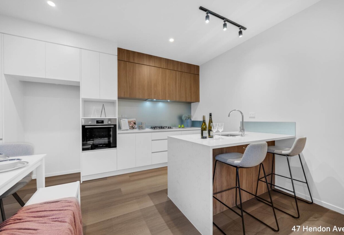 6 x Stylish 3-Bedroom Homes with car park and 3 x Standalone 4-Bedroom Homes with Garage, Just a short stroll to the picturesque Alan Wood Reserve, with scenic walkways and cycle paths, close to schools, shops, supermarkets, motorway access, 1.7 km to Avondale College, 47&49 Hendon Avenue, Mt Albert, Auckland