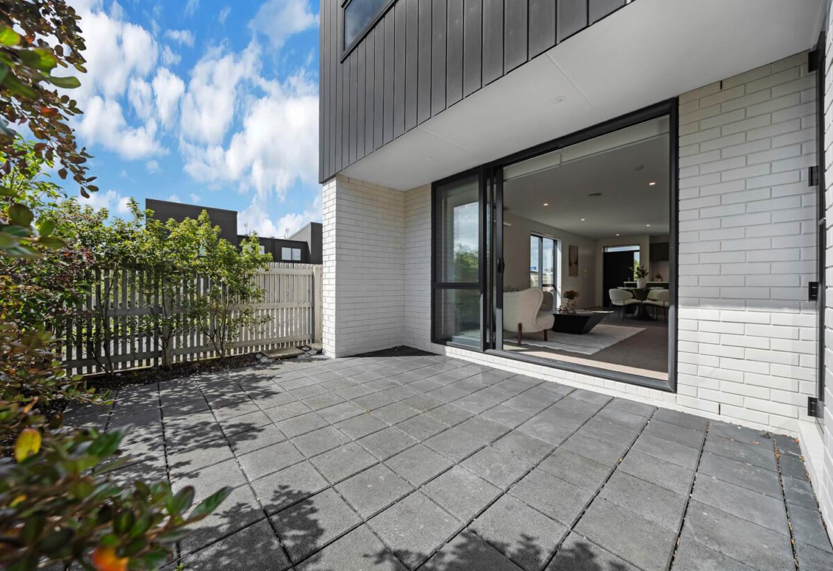 Fletcher Build. 3 beds 2.5 baths home with carpark, Just a short walk to Ormiston Town Centre, and zoned for sought-after schools including Ormiston Junior College and Ormiston Senior College, 0.7 km to Ormiston Senior College, 16 Paterae Lane, Flat Bush, Auckland
