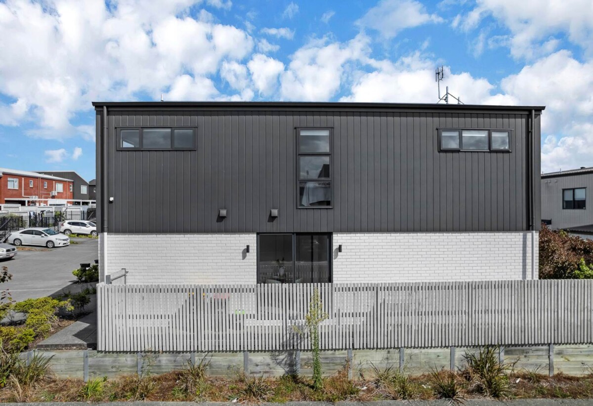 Fletcher Build. 3 beds 2.5 baths home with carpark, Just a short walk to Ormiston Town Centre, and zoned for sought-after schools including Ormiston Junior College and Ormiston Senior College, 0.7 km to Ormiston Senior College, 16 Paterae Lane, Flat Bush, Auckland