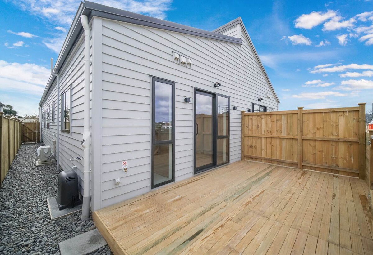 Master Builder Guarantee, Brandnew 3 beds 1 bath home with 2 car parks on 185m2 section, within walking distance of the new Drury Primary School, close to shops, easy motorway access, 216 Bremner Road, Karaka, Auckland