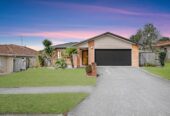 Motivated Vendor – Must Sell, Renovated 160m2 Brick and tile 4 beds 2 baths house with double garage on 505m2 section, move-in ready, close to shops, schools, 0.2km to Chapel Downs School, 2.2 km to Sancta Maria College, 2 section, 24 Nuneaton Drive, Flat Bush, Auckland