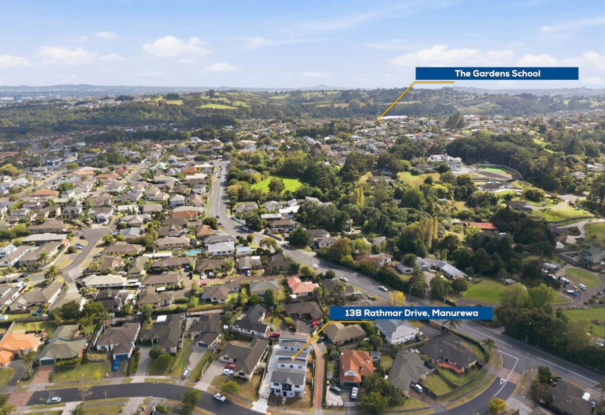 Brandnew standalone 4 beds 2.5 baths home with garage, just moments from the tranquil Auckland Botanic Gardens. shops, schools, motorway access, 0.4 km to Alfriston College, Lot 2/13 Rathmar Drive, Manurewa, Auckland