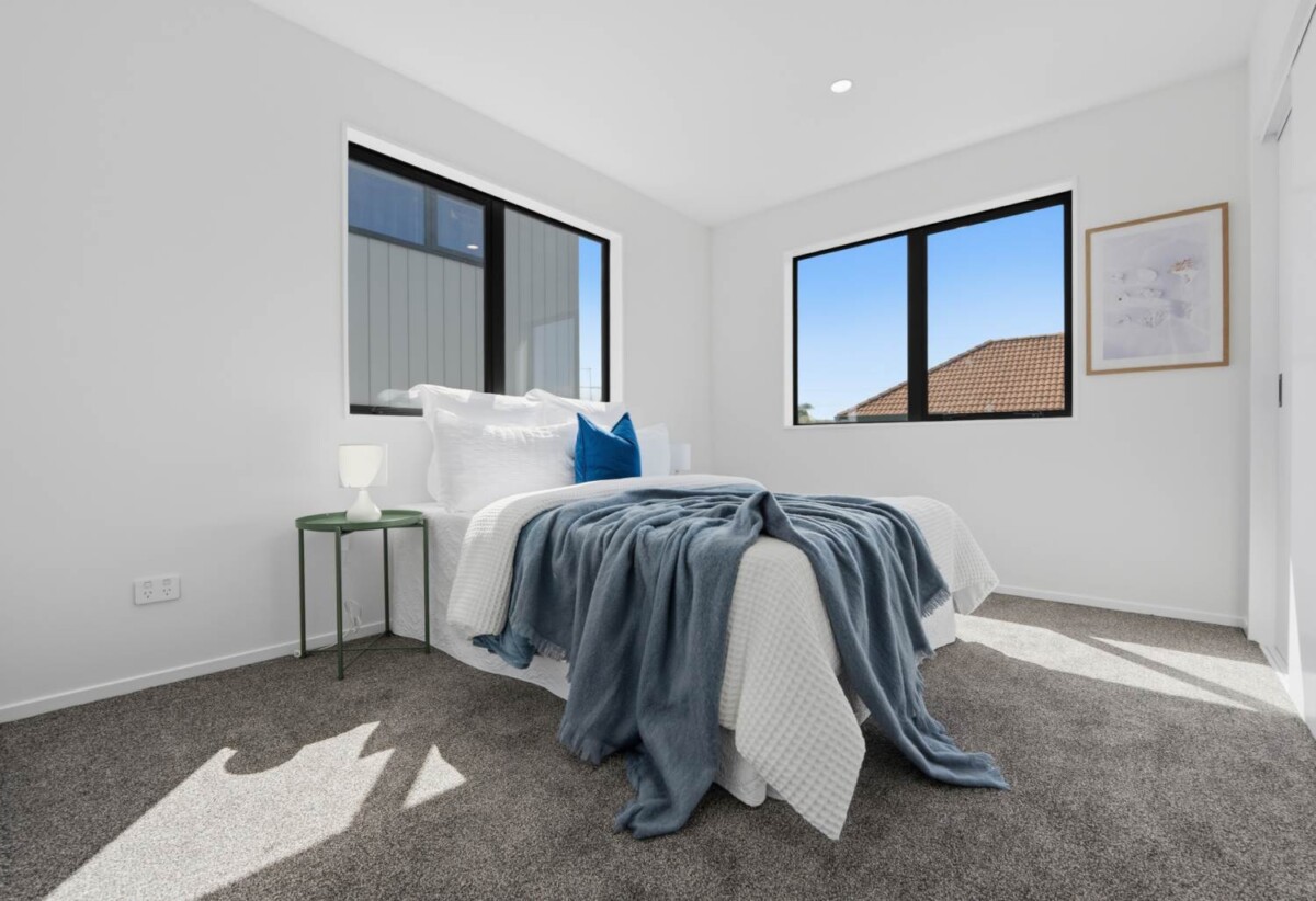 Brandnew standalone 4 beds 2.5 baths home with garage, just moments from the tranquil Auckland Botanic Gardens. shops, schools, motorway access, 0.4 km to Alfriston College, Lot 2/13 Rathmar Drive, Manurewa, Auckland