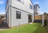 Brandnew standalone 4 beds 2.5 baths home with garage, just moments from the tranquil Auckland Botanic Gardens. shops, schools, motorway access, 0.4 km to Alfriston College, Lot 2/13 Rathmar Drive, Manurewa, Auckland