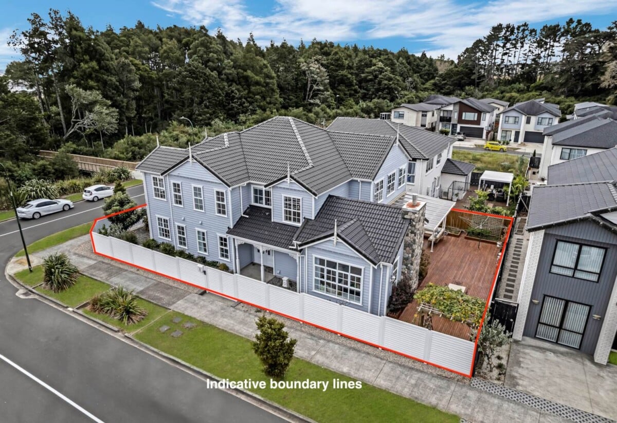 Ormiston school zone, 6 beds + study 5.5 baths house with double garage and 2-beds granny on 489m2 section, Minutes to Ormiston Town Centre, schools, 2 Piringa Street, Flat Bush, Auckland