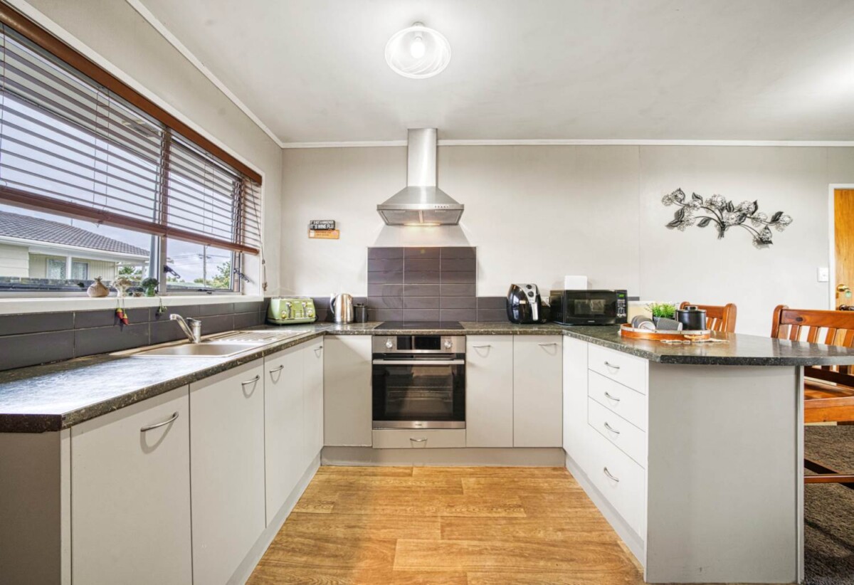 Brick and tile 2 beds 1 bath home with 2 single garages, Minutes to Takanini Village, supermarkets & popular eateries, Close to Bruce Pulman Park, Easy motorway access, 0.8 km to Takanini School, 2/21 Berwyn Avenue, Takanini, Auckland