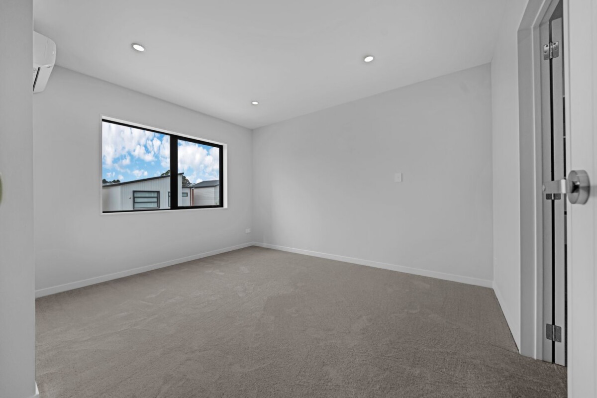 Affordable Brandnew standalone 5 beds 3.5 baths house with garage, 2 ensuites, 1 ensuite ground floor, close to schools, shopping centre, 19 Artemis Way, Flat Bush, Auckland