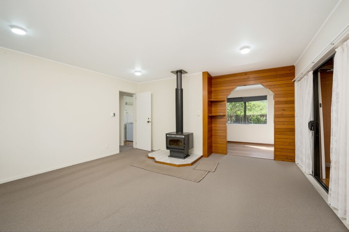 Backing directly onto Tui Glen Reserve, 3 beds 1 bath house with carport, just minutes from WestCity shopping centre, local cafes, schools, easy motorway access, 76B Chilcott Road, Henderson, Auckland
