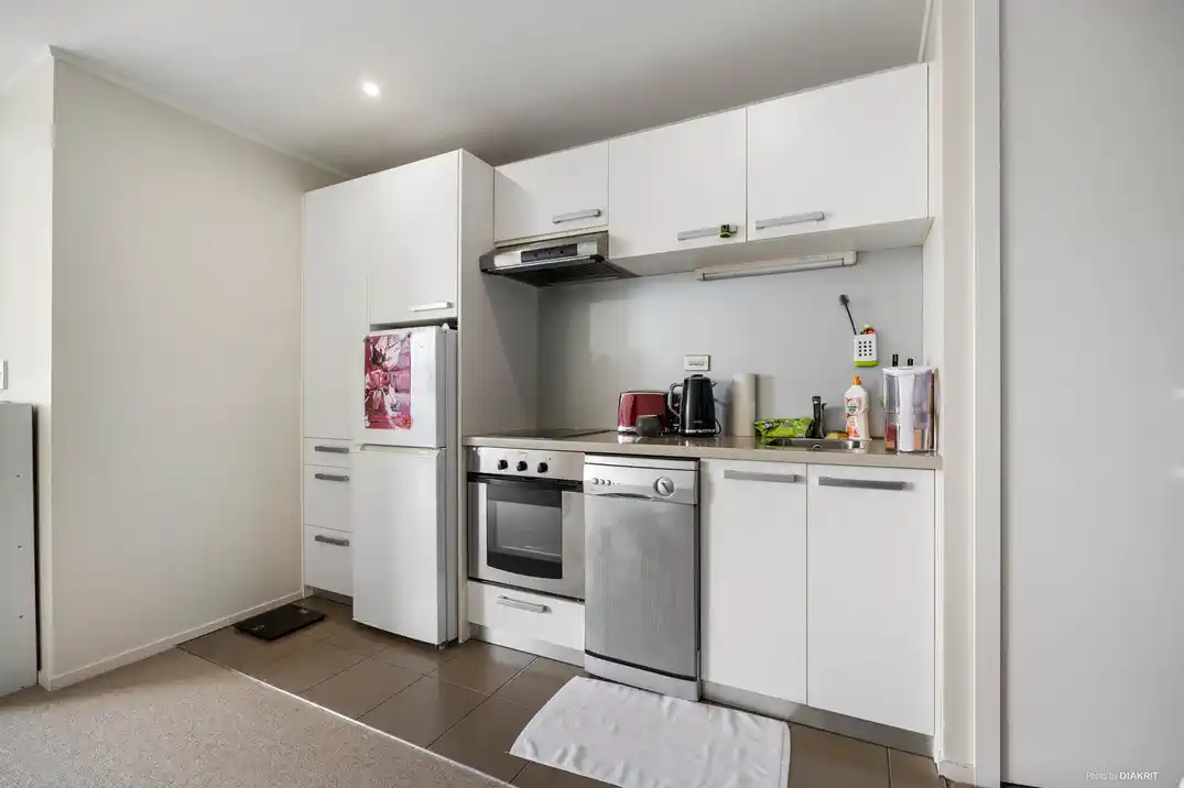 Auckland Girls’ Grammar School zone, 41m2 Freehold 1 bed 1 bath 1 car park apartment, On-site swimming pool, GYM, and sauna free to use for residents, 13E/156 Vincent Street, City Centre, Auckland