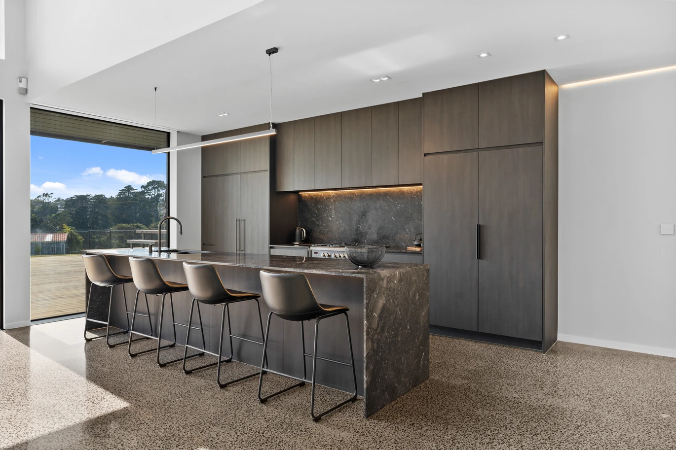 398m2 Luxury Architectural 4 beds 3 baths house on 3.8 ha land, Large 7.0m internal-access garage (ideal for oversized vehicles), Positioned in the sought-after Swanson foothills, Approx. 21km to Auckland CBD, Close to Swanson Village, train station, and local amenities, .49 Candia Road, Swanson, Auckland