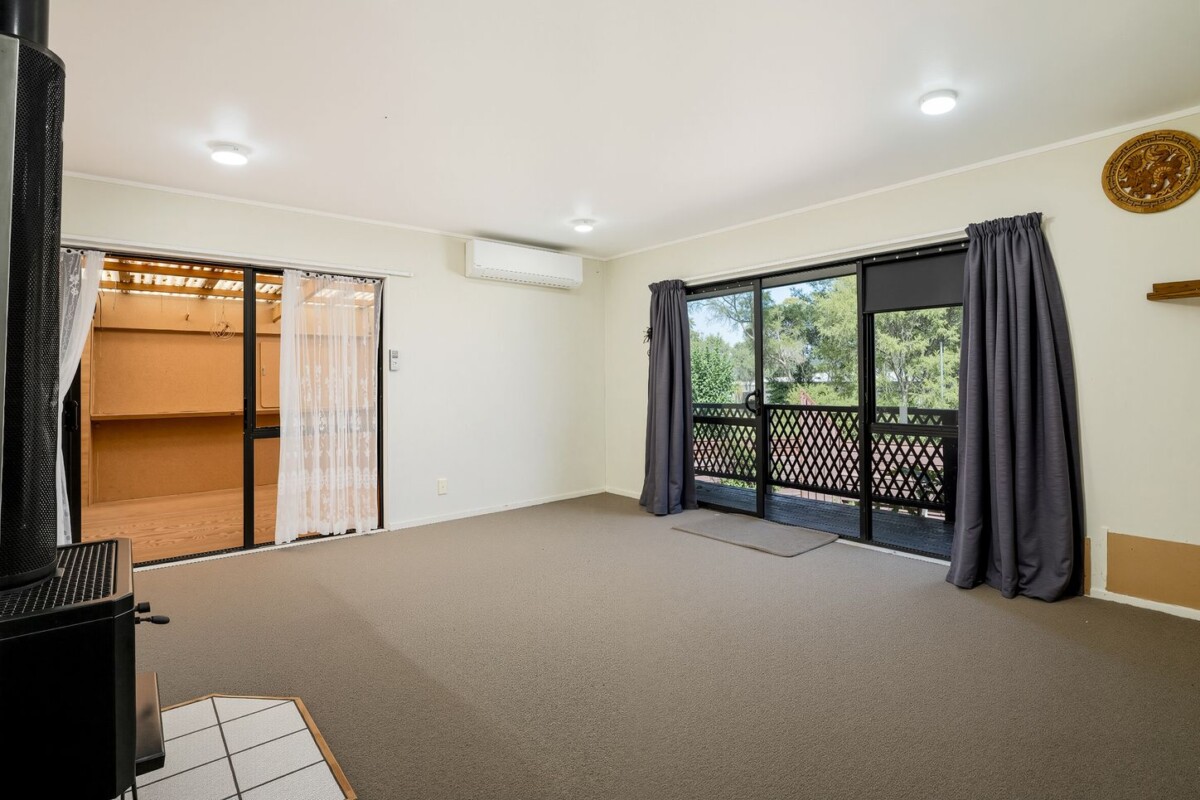Backing directly onto Tui Glen Reserve, 3 beds 1 bath house with carport, just minutes from WestCity shopping centre, local cafes, schools, easy motorway access, 76B Chilcott Road, Henderson, Auckland