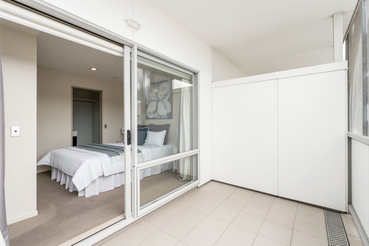70m2 2 beds 1 bath 1 car park apartment, in Ivory Apartments, just a short stroll to Ponsonby Road and K Road , easy rech to The CBD, motorway access, 6G/16 Chapman Street, Grey Lynn, Auckland