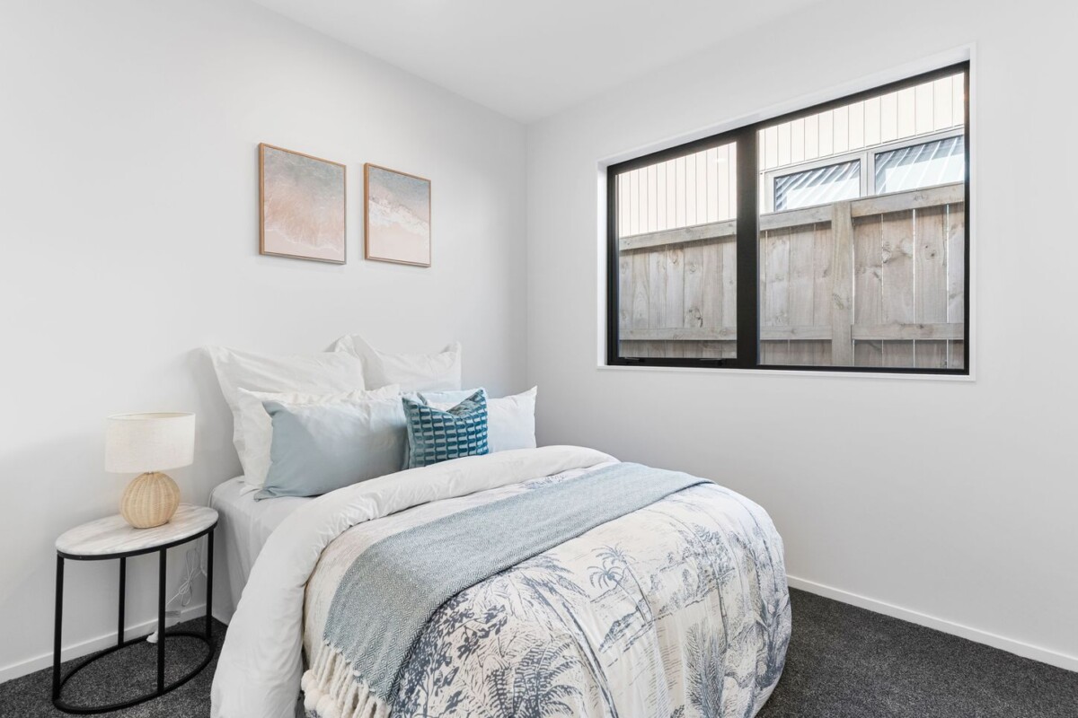 Brandnew Standalone 3 beds 2 baths house with deck and car park, moments from Newsham Medical Centre and a nearby café, while Pukekohe Town Centre is only a short five-minute drive away. The Bombay motorway on-ramp is approximately 10 minutes away, 34 Taukahiwi Road, Pukekohe,, Auckland
