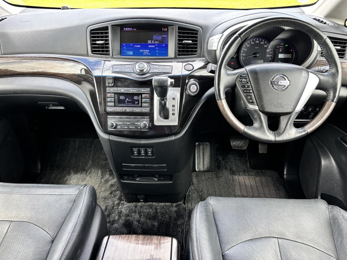 2013 Nissan Elgrand 2.5 Highway Star, Black, Automatic, 7 seats, 5 Door, Van, 2500cc, Petrol, 140,883km