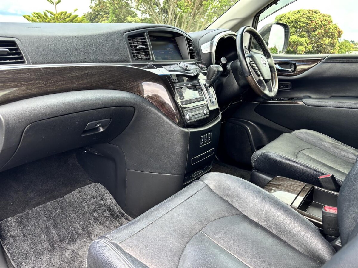 2013 Nissan Elgrand 2.5 Highway Star, Black, Automatic, 7 seats, 5 Door, Van, 2500cc, Petrol, 140,883km