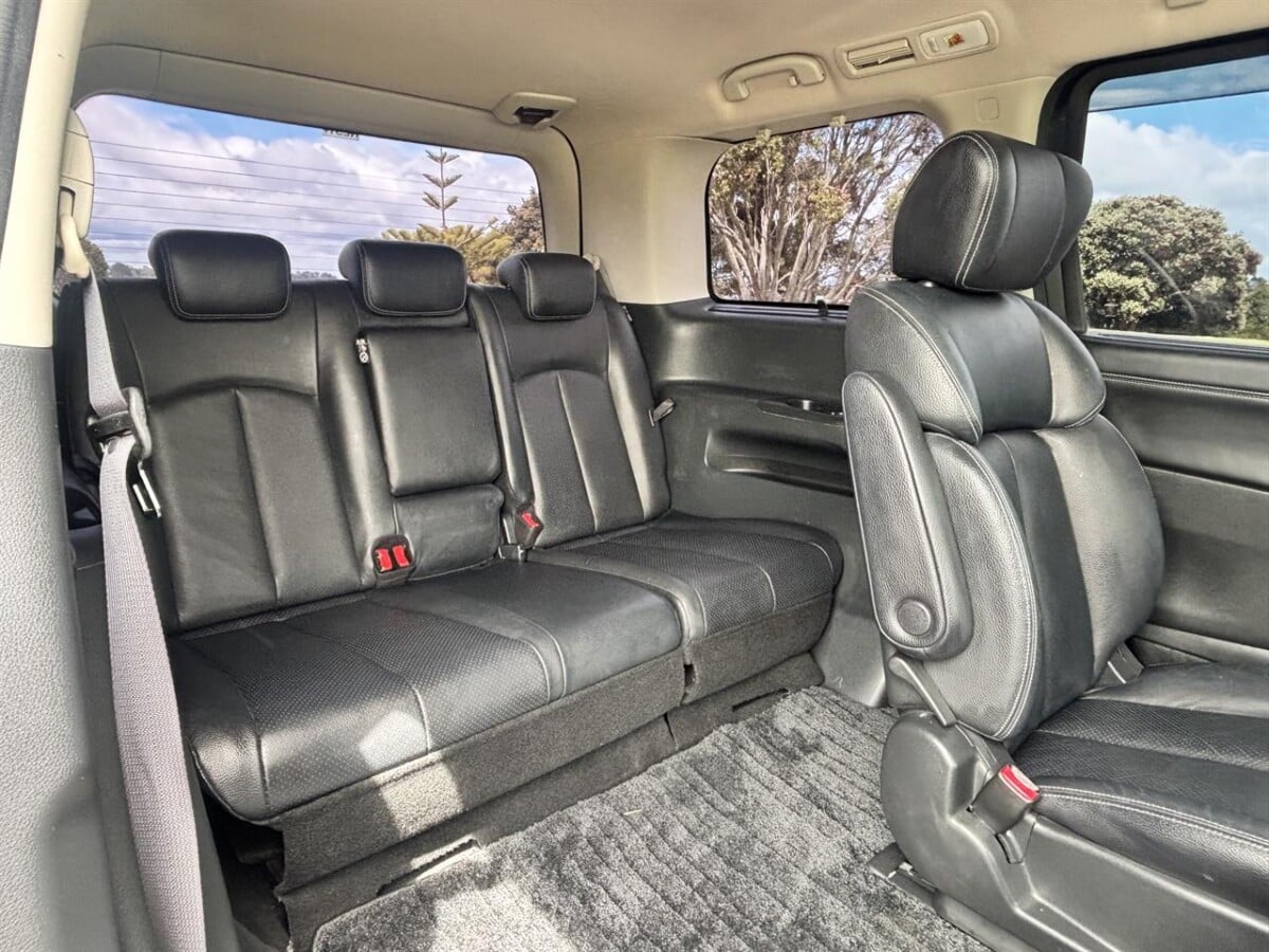 2013 Nissan Elgrand 2.5 Highway Star, Black, Automatic, 7 seats, 5 Door, Van, 2500cc, Petrol, 140,883km