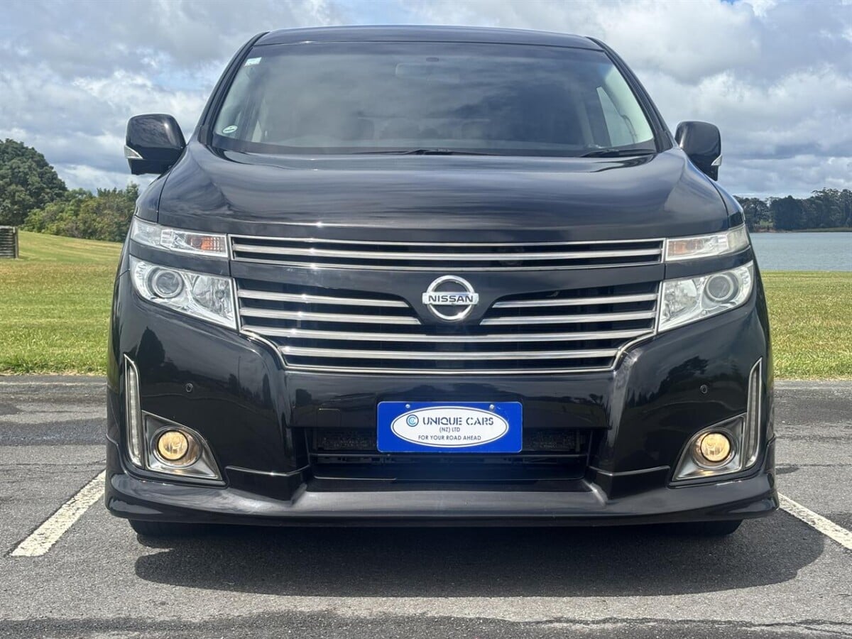 2013 Nissan Elgrand 2.5 Highway Star, Black, Automatic, 7 seats, 5 Door, Van, 2500cc, Petrol, 140,883km