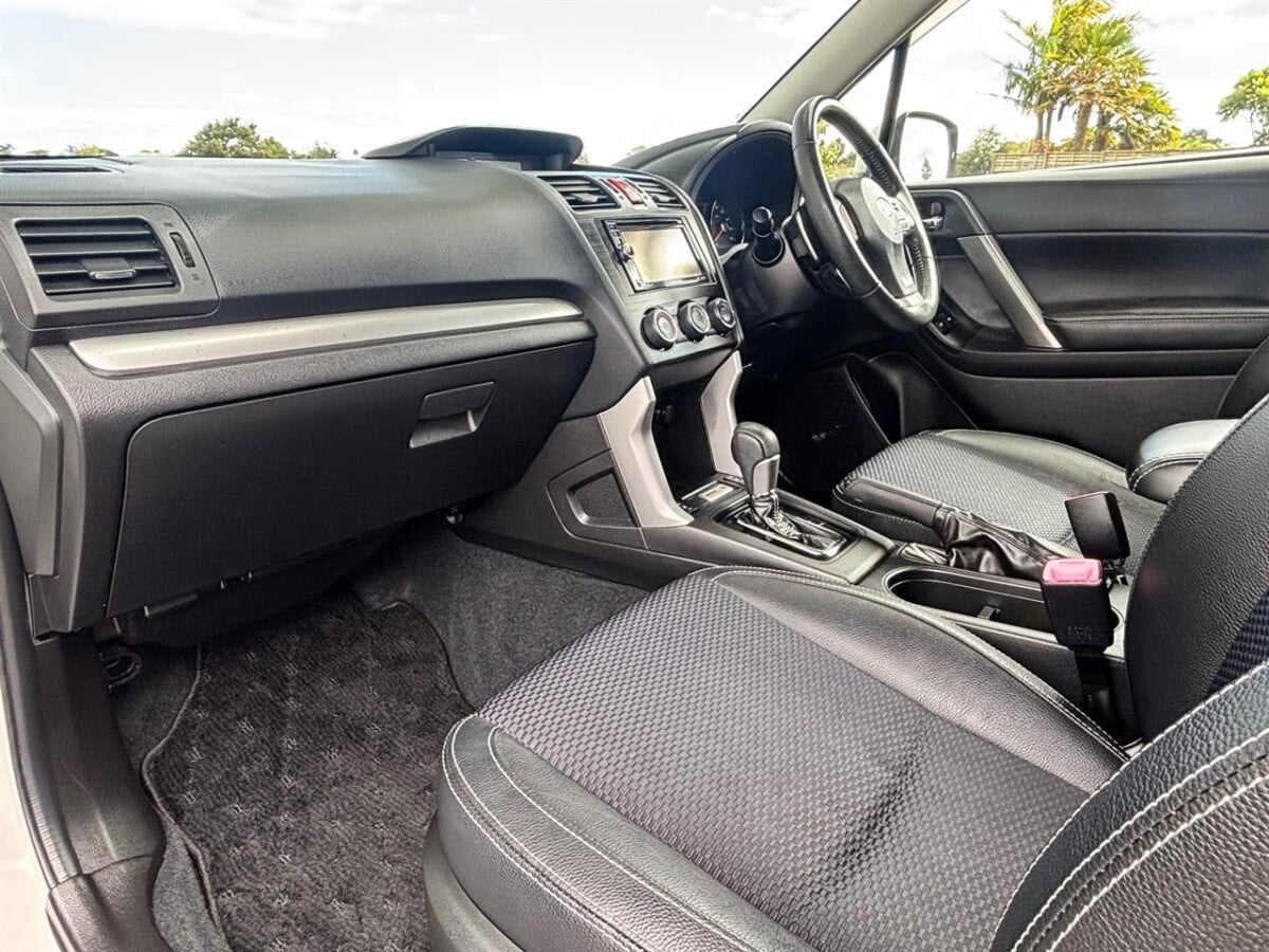 2013 Subaru Forester 2.0 XT Eye Sight, Automatic, Pearl White, 5 seats, 5 Door, RV-SUV, 2000cc, Petrol, 41,073km