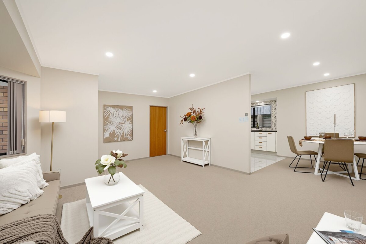 Vendor Cashing Up – Ready to Move In, Brick and tile 3 beds 1.5 bath house with garage, just a short stroll or drive away from Lynn Mall, 2/27 Rata Street, New Lynn, Auckland