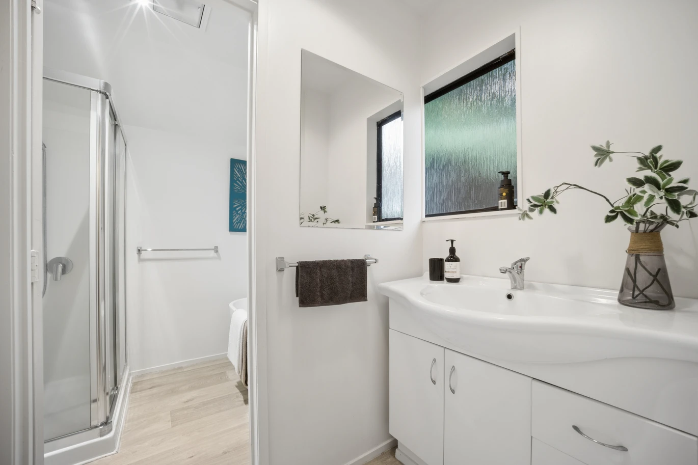 170m2 4 beds 1 bath house with garage on 669m2 section, move-in ready, with a tree-studded backyard in a sought-after leafy street, this beautifully maintained home offers great street appeal and the convenience of internal garaging. 53 Wirihana Road, Titirangi, Auckland