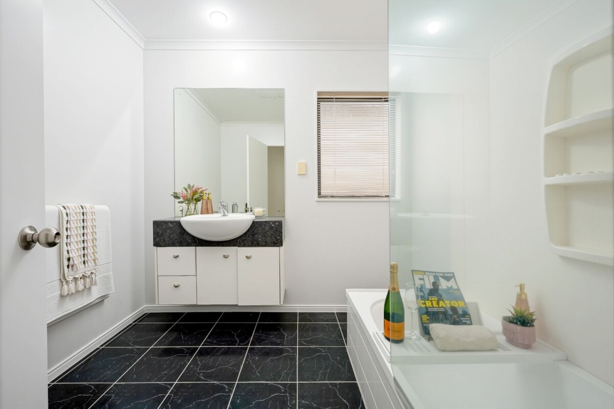 Qverseas owner, 142m2 Brick and tile 3 beds 2 baths house with double garage on 281m2 section, close to WestCity Mall Henderson, schools, the popular shopping and dining options along Lincoln Road, including Pak’nSave and Mitre 10 MEGA, motorway access, 32 Espalier Drive, Henderson, Auckland
