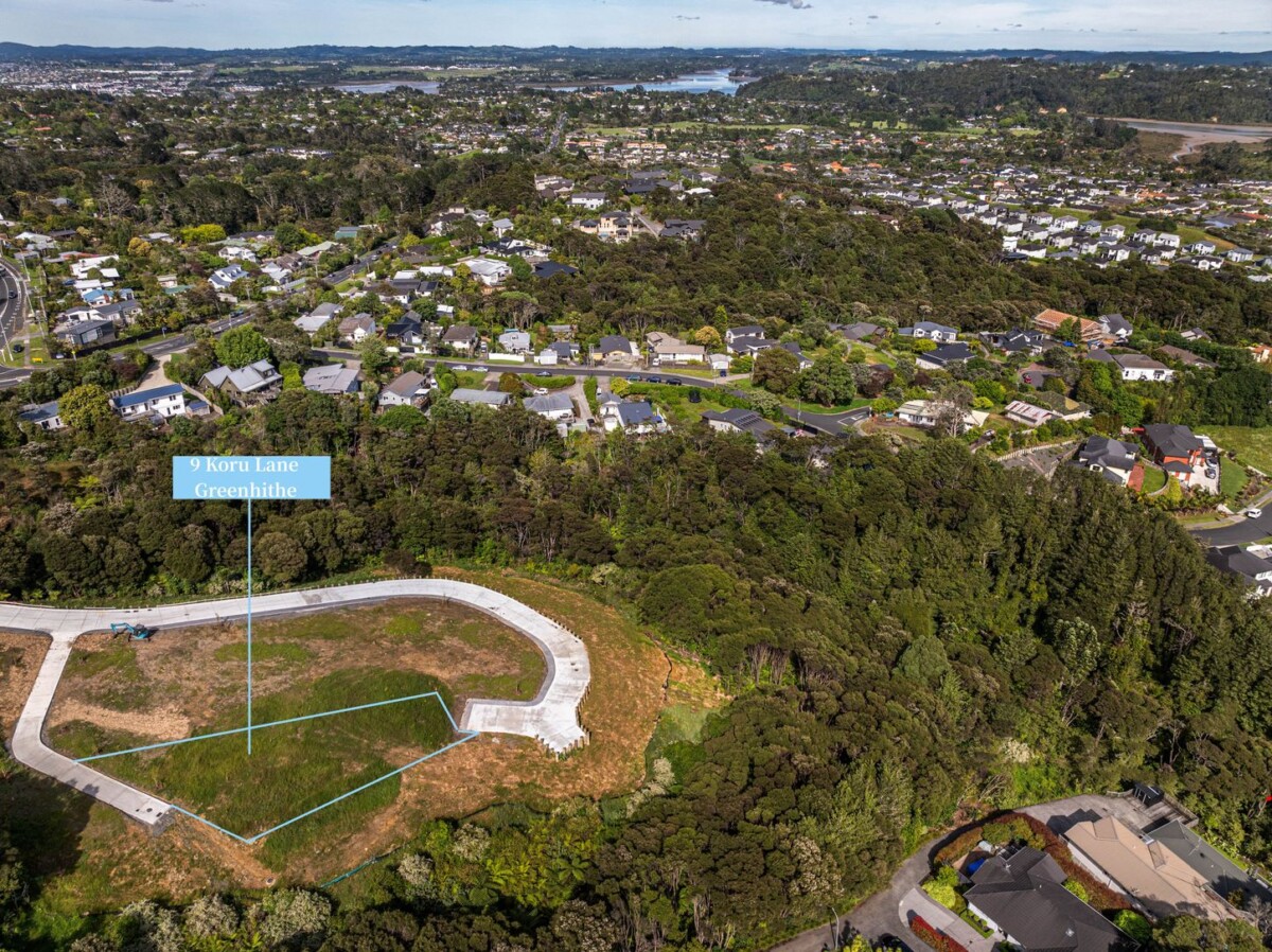 745m2 section with RC, BC for a 440m2 standalone 5 ensuites house with double garage, close to schools, Reserve, easy motorway access, 9 Koru Lane, Greenhithe, Auckland