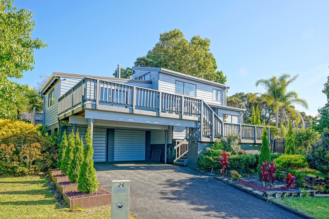 190m2 3 beds 2 baths house with double garage on 627m2 section, with expansive decking areas, easy access to local shops, supermarkets, schools, and public transport options, parks and recreational areas, 26 Rhinevale Close, Henderson, Auckland