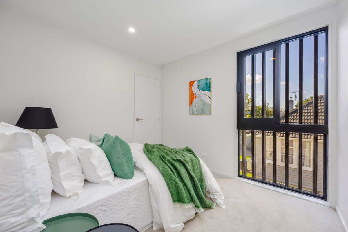 10 Years Master Builder Guarantee, Brandnew standalone 3 beds 2.5 bath home with garage, close to motorway access, Ellerslie Village, Sylvia Park, public transport and local schools. (Stanhope Road School, One Tree Hill College and Baradene College), 7B Vause Street, Ellerslie, Auckland