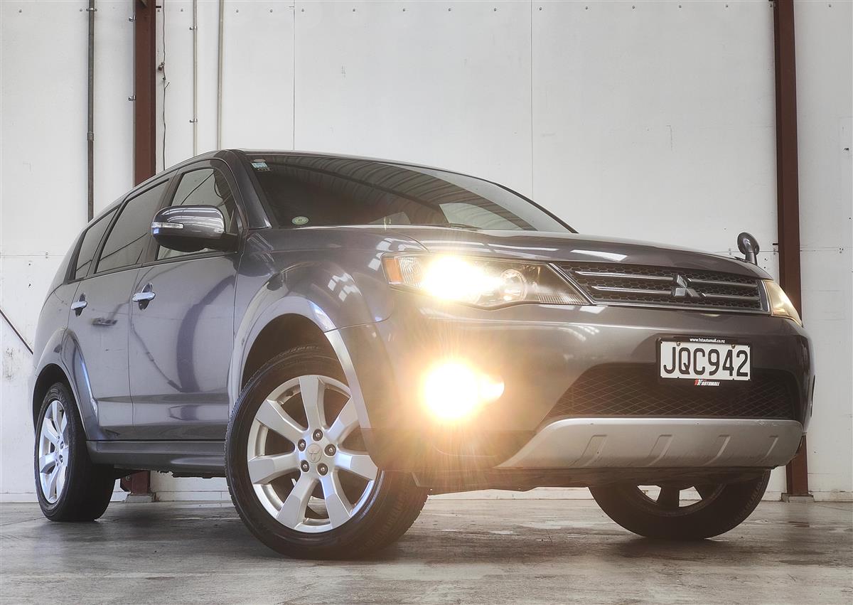 2009 Mitsubishi Outlander 4WD G 7SEATER/NEW WOF & SERVICE RV/SUV Automatic, Grey, Petrol, 2,350 cc, 127,380 km