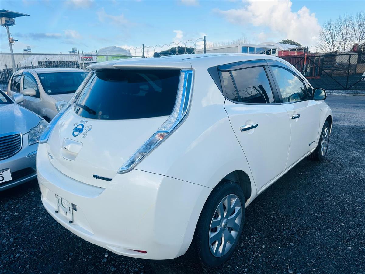 Stock clearance, 2014 Nissan Leaf Hatchback Automatic, 5 seats, Electric, 89,319 km