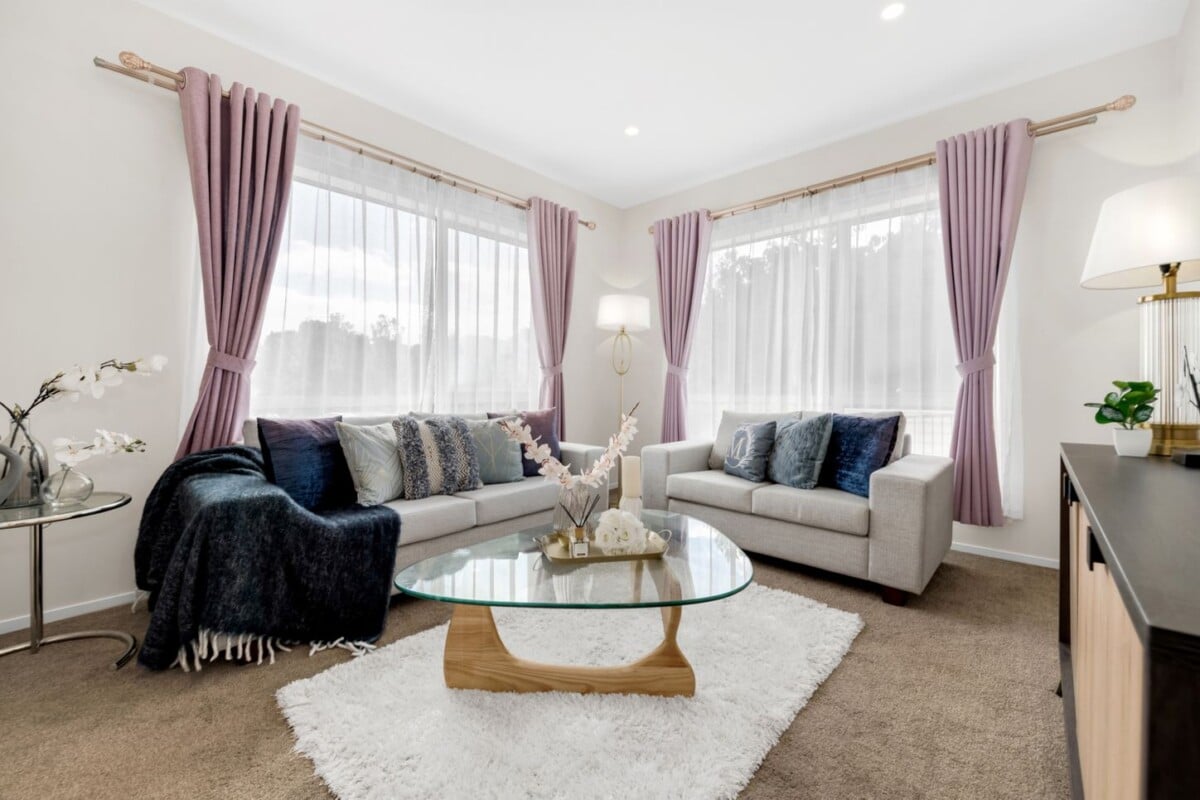 280m2 5 beds 4.5 baths house with double garage on 388m2 section, including 3 ensuites, 1 ensuite ground floor, 97 Argento Avenue, Flat Bush, Auckland