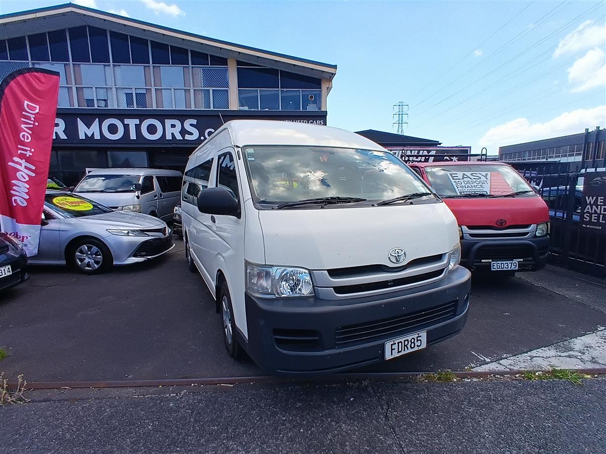 2009 Toyota Hiace 3.0DT 4A 12 SEAT Van Automatic, Diesel, 2,982 cc, 243,227 km