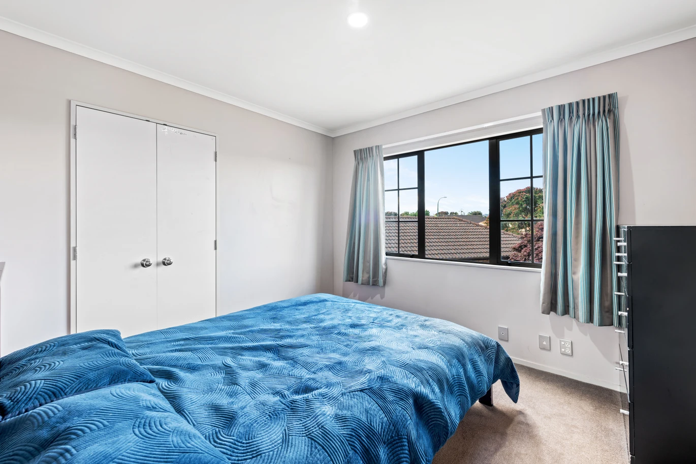 185m2 4 beds 2.5 baths house with double garage on 912m2 section, close to schools, shops, motorway access, 39 Moss Crescent, Takanini, Auckland
