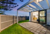 Showhome for sale, 2 beds 1 bath home on 158m2 section, close to schools shops, motorway access, 24 Watchfield Close, Mangere, Auckland