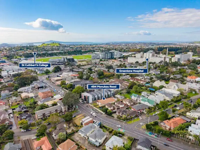 Double school zone, Renovated 2 beds + a separate study/sunroom. 1 bath a separate study/sunroom. home with garage and A large exclusive-use garden area, near the Westfield Newmarket shopping center, zoned for Auckland Grammar School and Epsom Girls’ Grammar School, 494 Manukau Road, Epsom, Auckland