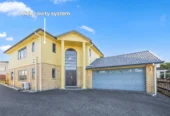 240m2 renovated 5 beds 3 baths house with double garage on 429m2 section, close to schools, supermarkets, shops, golf club, pool and recreation centre, motorway access, 11 Katavich Place, Mount Roskill, Auckland