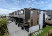 CV$$950K Now Asking $$830K, 140m2 freehold 4 beds 3 baths home with garage, close to schools, Panmure Basin, shops, Tāmaki River walkways, parks, and the convenient Panmure Transport Hub, 3/53 Court Crescent, Panmure, Auckland