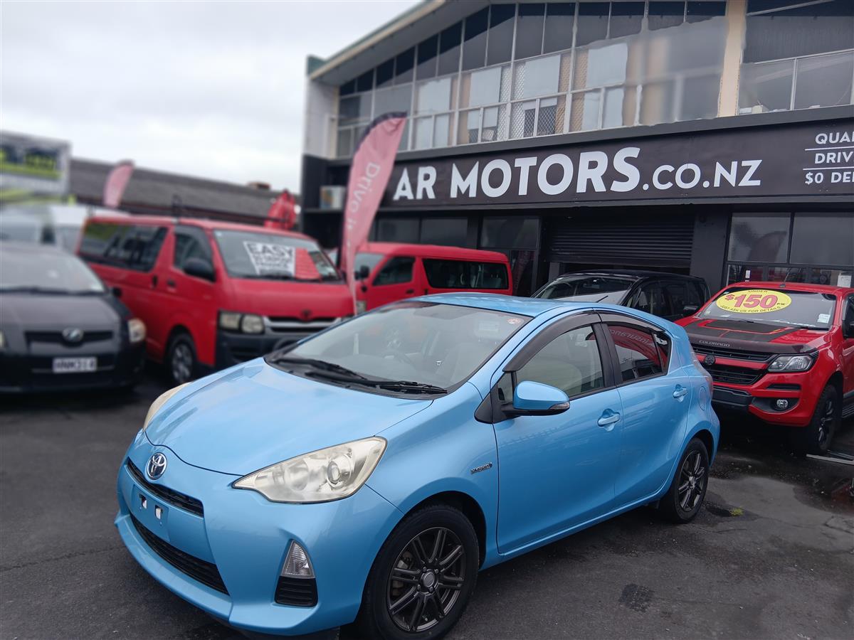 2012 Toyota Aqua Hatchback Automatic, 5 seats, Blue, Petrol, 1,496 cc, 100,334 km