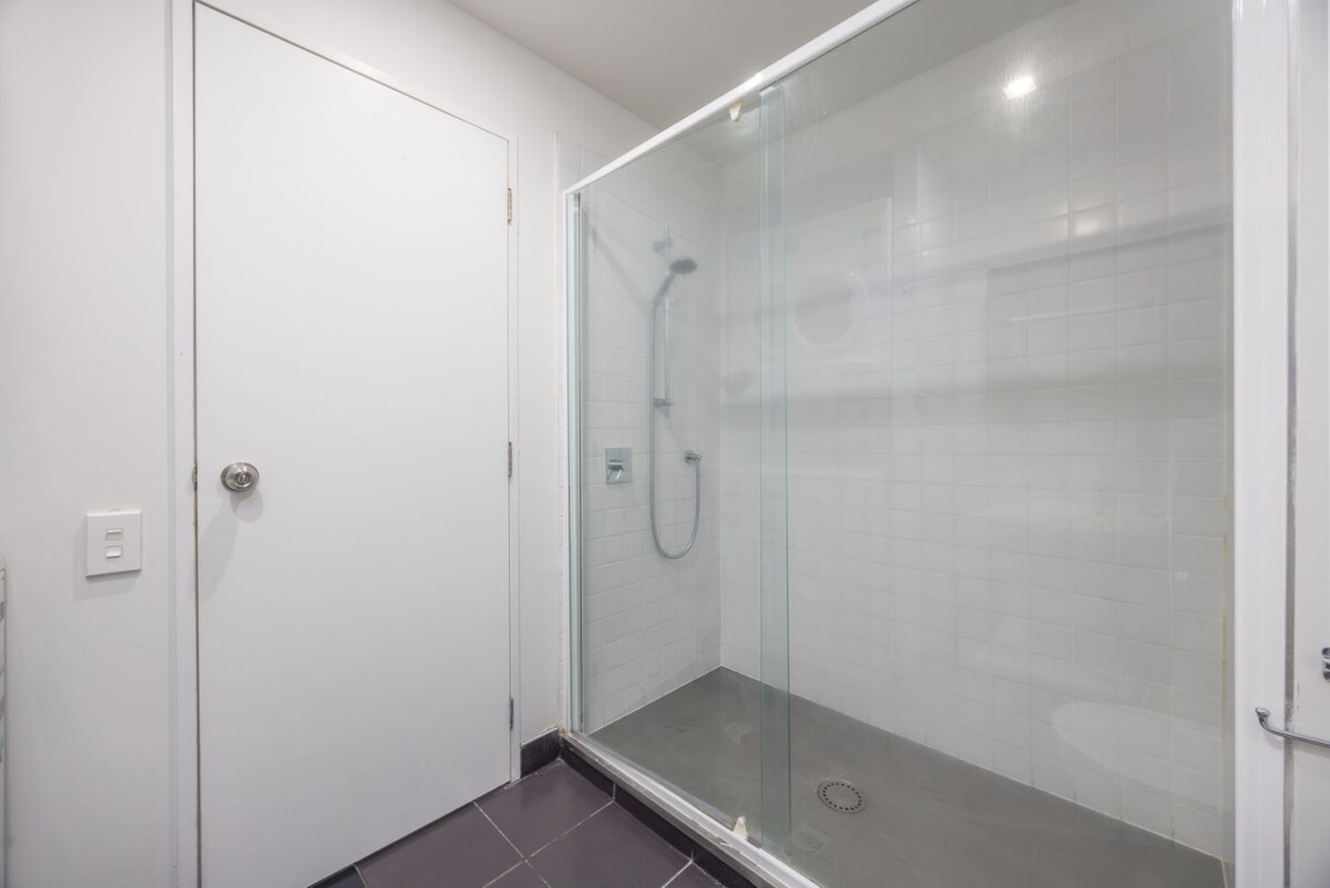 59m2 Leasehold 2 beds 1 bath apartment with car park, move-in ready, Walking distance to universities, shops, and CBD amenities, Close to the future CRL train station, 4A/56 Liverpool Street, Auckland Central, Auckland